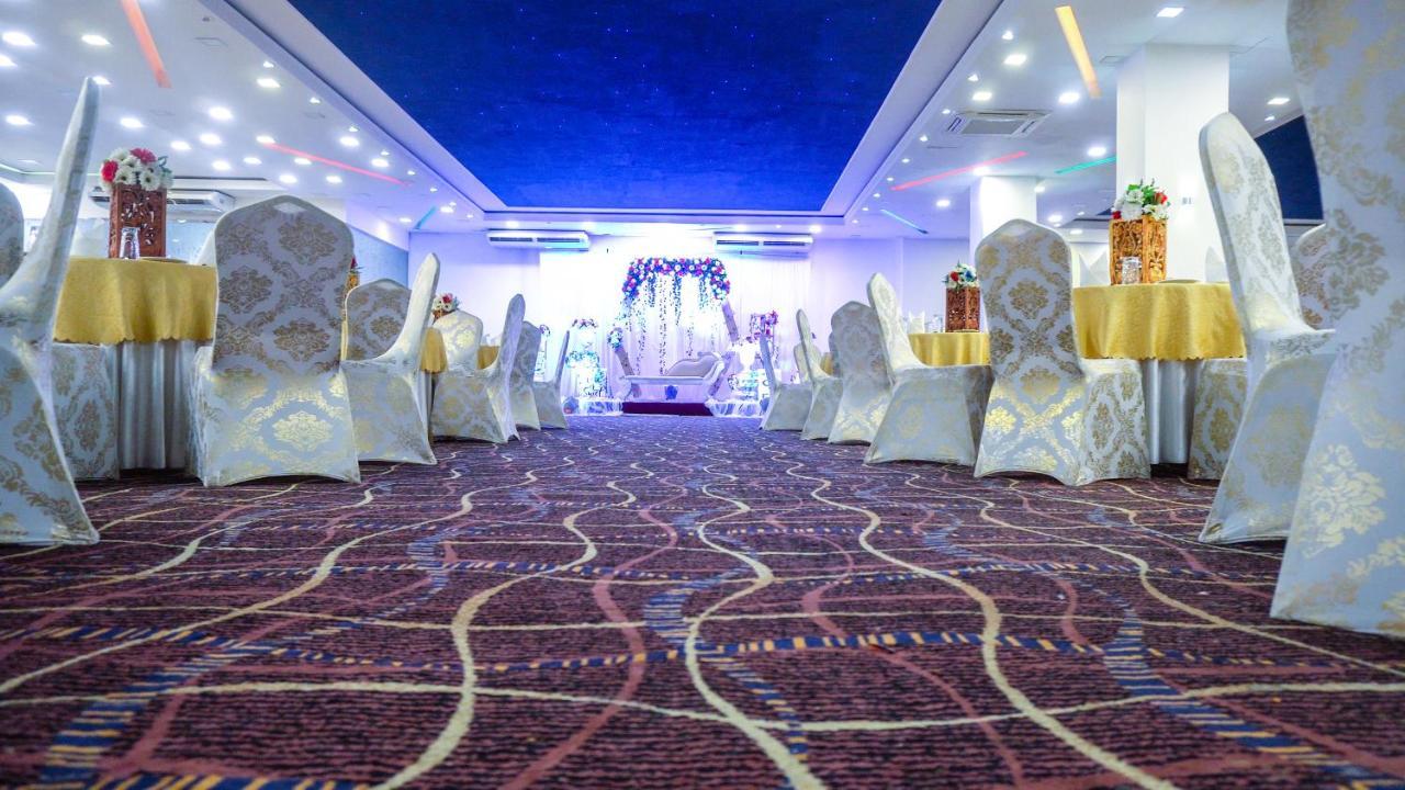 Hotel Blue Sky Kurunegala Luaran gambar